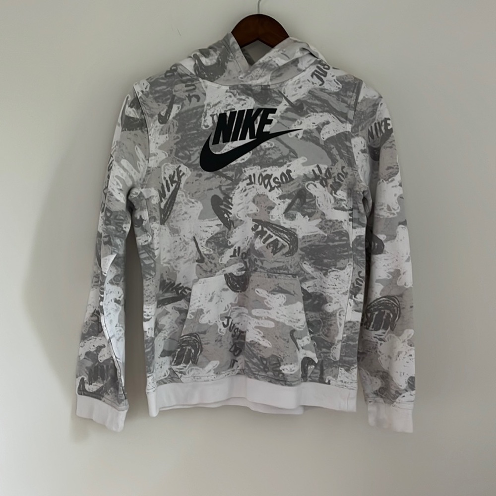 Boys Nike Size XL Hoodie